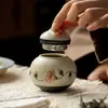 Dinastía Tang y Song Glaseado de Caramelo Camelia Azul Cerámica Pintada a Mano Recipiente Doméstico para Té Accesorios para Ceremonia del Té Tarro Sellado Tarro de Almacenamiento