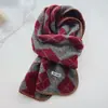 Bufanda a Cuadros de Diamantes Estilo Retro Coreano 2026 para Mujer, Protector de Cuello y Chal Grueso Cálido que Mejora la Atmósfera Invernal
