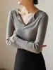 Suéter de punto gris con cuello en V estilo francés para mujer, colección de otoño, elegante y ajustado, perfecto como capa interior o base, top de suéter de lana