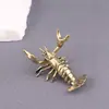 Peso de latón puro Langosta Levantamiento de pesas Soporte de escritorio para bolígrafos Adornos Langosta Antigua Mascota de té para el hogar Decoración Artesanías de cobre Adornos