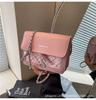 Bolsa Transversal Corrente Estilo Coreano Estilo Ocidental 2024 Nova Moda Nicho Quadrada Pequena de Ombro Bolsa Explosiva de Celebridade da Internet para o Dia a Dia