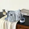 2026 Nova Bolsa Transversal Casual de Grande Capacidade Ombro Único Feminina Multicamadas Tecido de Nylon Bolsa Cruzada Simples Leve Feminina