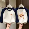 Camiseta Interior Básica de Cuello Redondo DeRong para Bebé Niños 2026 Otoño/Invierno Nuevo Estilo Camiseta de Manga Larga con Parches