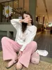 Nueva Camiseta Blanca Linda de Oso con Letra de Manga Larga para Mujer Primavera y Otoño Holgada Estilo Preppy Casual Versátil