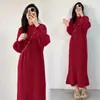 Roupa de Ano Novo para Gestantes Jingqi: Vestido Vermelho, Novo Estilo Outono/Inverno 2025, Suéter Longo Solto, Roupa de Celebração de Ano Novo