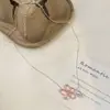 Colar Gargantilha Minimalista Exquisito com Pingente de Coração de Pêssego Corrente para Clavícula Design de Nicho Coreano Simples Estilo Francês Fada