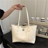 Bolso Grande Versátil para Mujer 2026 Nueva Moda de Verano Bolso de Hombro Tipo Tote de Gran Capacidad para Viajar al Trabajo Bolso de Hombro al por Mayor