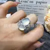 Anillo de calabaza bañado en plata con incrustaciones de calcedonia, ricamente incrustado con calcedonia verde transparente como el hielo, anillo de jade moderno y grandioso