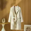 26 Abrigo de Cachemira Doble Faz Otoño/Invierno para Mujer, de Longitud Media, con Cinturón, Cuello de Solapa, Corte Holgado, Abrigo de Lana para Mujeres Pequeñas