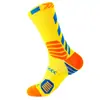 Novas meias masculinas de elite com meias de basquete longas de contraste na moda com fundo de toalha absorvente de suor respirável meias esportivas profissionais