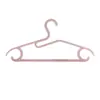 Cabide Protetor de Gola Largo Antiderrapante Não Deforma Moda Cabide Plástico Doméstico Espesso para Roupas e Calças Cabide para Estudantes de Dormitório