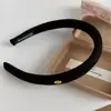 Faixa de Cabeça Dourada Estreita com Borda Larga Vintage, Sensação de Luxo, Versátil para Passeios, Acessório de Cabelo para uma Coroa Alta