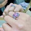 Anillo de esmeralda Paraiba de imitación de joyería nueva de alta gama Anillo Caibao de diamante cuadrado T alto para mujer al por mayor