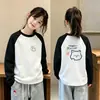 Camiseta base de forro polar para niña con cuello redondo, ropa interior de otoño e invierno, camiseta de manga larga con bloques de color, ropa informal para niños de otoño e invierno