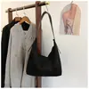 Bolso Grande de Estampado de Leopardo para Mujer 2024 Nuevo Otoño e Invierno Bolso de Hombro para el Trabajo Bolso Tote Tipo Cubo Cruzado Versátil