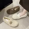 Zapatos pequeños de peluche blancos para mujer, nuevos mocasines slip-on 2026, zapatos de algodón de felpa corta supersuaves para mujeres embarazadas, populares en línea