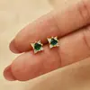 Pendientes mini minimalistas vintage transfronterizos exquisitos con incrustaciones de circonita, con un toque de lujo ligero y alta gama, pendientes al por mayor