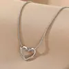 Collar de Corazón de Moda y Sencillo, No se Desvanece, Colgante de Celebridad de Internet de Gama Alta y Nicho, Cadena Versátil para la Clavícula de Lujo Ligero para Mujer