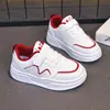 Sapatos Brancos para Primavera e Outono para Crianças Pequenas, Sapatos de Bebê, Tênis Infantis, Novo Modelo 2025 para Meninos, Sapatos Casuais Antiderrapantes para Meninas, Sola Macia