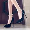 Zapatos de tacón de aguja puntiagudo para mujer, de alta gama, negros, de una sola capa, con hebilla y tacón alto de gamuza y perla, 2024