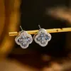 Aretes y Collar de Trébol de Cuatro Hojas Giratorio de Circonita Azul, Cadena de Cuello de Alta Gama y Elegante Estilo Chanel, Cadena para Clavícula Exquisita y Versátil