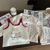 Ropa Infantil Estilo Coreano 2026 Nuevo Set de Tres Piezas para Niñas Cardigan Tejido de Lunares y Falda Corta de Mezclilla Elegante Tendencia