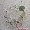 Venta al por mayor de pequeños accesorios de jade natural, cuentas de flor de ciruelo de jade, material de jade, pulsera, accesorios para manualidades, venta al por mayor