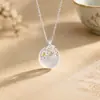 Collar Camelia Calcedonia Plata Esterlina S925 Lujo Accesible para Mujer Nuevo Chinoiserie Colgante Hebilla de Seguridad Cadena Nicho para Clavícula