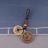 Moneda de Cobre de Latón Puro Talismán de Bendición de Entrada y Salida Auspiciosa Regalo Creativo Cultural Envejecido Retro Llavero de Coche Colgante Accesorio