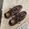 Zapatos deportivos casuales populares de nuevo estilo para mujer primavera y otoño 2026, versátiles zapatos de entrenamiento alemanes con tacón oculto, cómodos y no cansan los pies, zapatos de una sola pieza