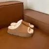 Pantuflas peludas para mujer para usar en exteriores, nuevo estilo otoño/invierno 2026, versátiles, combinadas de piel y pelo, sencillas y casuales, engrosadas y forradas de felpa, pantuflas de suela gruesa