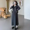 Ropa de Maternidad Otoño Invierno Nuevo Conjunto de Dos Piezas Cardigan de Encaje Estilo Coreano Bordado de Flores Pequeñas Camisola Falda Larga Cintura Alta Cubre Vientre Conjunto