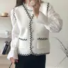 Chaleco Cardigan de Punto sin Mangas con Cuello en V y Ribete de Contraste Blanco y Negro para Mujer Otoño/Invierno 2026 Estilo Chanel