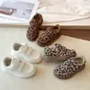 Zapatos Casuales de Moda para Niñas 2026 Primavera y Otoño Nuevos Zapatillas para Niños Suela Suave Transpirables Retro Estampado de Leopardo Versátiles