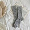 Calcetines de lana de punto para mujer, de tubo medio, de otoño e invierno, de pelo grueso, cálidos, combinables, con doble aguja, de color liso.