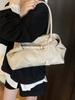 Bolsa Tote de Ombro Grande Capacidade Estilo Preguiçoso para Mulheres 2025 Nova Fivela de Travamento Moda Versátil para o Dia a Dia Tendência