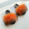 Novas sandálias de casa com sola leve 2024 chinelos de pelúcia imitação de pelo de guaxinim estilo punk y2k chinelos de lã de garota popular