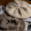 Cashmere 2026 Outono/Inverno Novo Chapéu de Malha de Alta Qualidade para Mulheres com Proteção para as Orelhas para Uso Externo Boina de Malha Casual na Moda