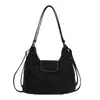 Bolso de Mano Personalizado, Sencillo y de Moda con Textura Trendy y Diseño de Nicho, Bolso de Hombro Cruzado para Mujer Invierno 2026