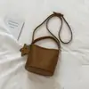 Bolso de mano otoñal transfronterizo para mujer 2026 nueva moda bolso de hombro simple bolso cruzado de gamuza para el día a día