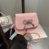 Bolsa Feminina Casual da Moda 2025 Nova Simples Cor Pura Fresca Borboleta Pequena Bolsa Quadrada Moda Nicho Bolsa Transversal
