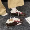Zapatos deportivos casuales populares de nuevo estilo para mujer primavera y otoño 2026, versátiles zapatos de entrenamiento alemanes con tacón oculto, cómodos y no cansan los pies, zapatos de una sola pieza