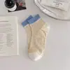 Meias de Primavera e Verão Meias Listradas de Cano Médio para Mulheres Estilo Academia Japonesa Meias com Babados Color Block Meias Curtas de Algodão Puro Meias para Mulheres Atacado