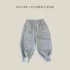 Pantalones deportivos lisos para bebé, pantalones jogger con estampado de letras de estilo coreano para primavera y otoño, pantalones exteriores versátiles unisex