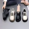 Sapatos Femininos Versáteis de Couro Macio Estilo Britânico 2025 Novos Sapatos de Couro Pequenos de Amarrar Mocassins Retrô de Sola Grossa Sapatos de Salto Alto