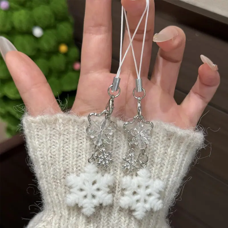 白色雪花挂件