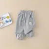 Pantalones de Peluche para Niñas Otoño Invierno 2026 Nuevo Estilo Monopie para Niños Pequeños Pantalones Casuales de Terciopelo Pantalones Largos Engrosados para Niños Bebé