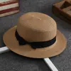 Sombrero de paja de verano para mujer estilo coreano, copa plana retro británica, sombrero de sol fresco y elegante, sombrero de playa con protección solar para viajes, de moda para el verano