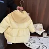 Chaqueta acolchada de algodón para niños con gorro de punto, prenda exterior gruesa para niños pequeños, abrigo de algodón para niños y niñas, ropa para niños, conjunto versátil y moderno de invierno 2026
