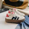 Novos tênis esportivos de outono para crianças, sapatos casuais para crianças mais velhas, tênis antiderrapantes de sola macia, tênis de corrida estilosos para meninos